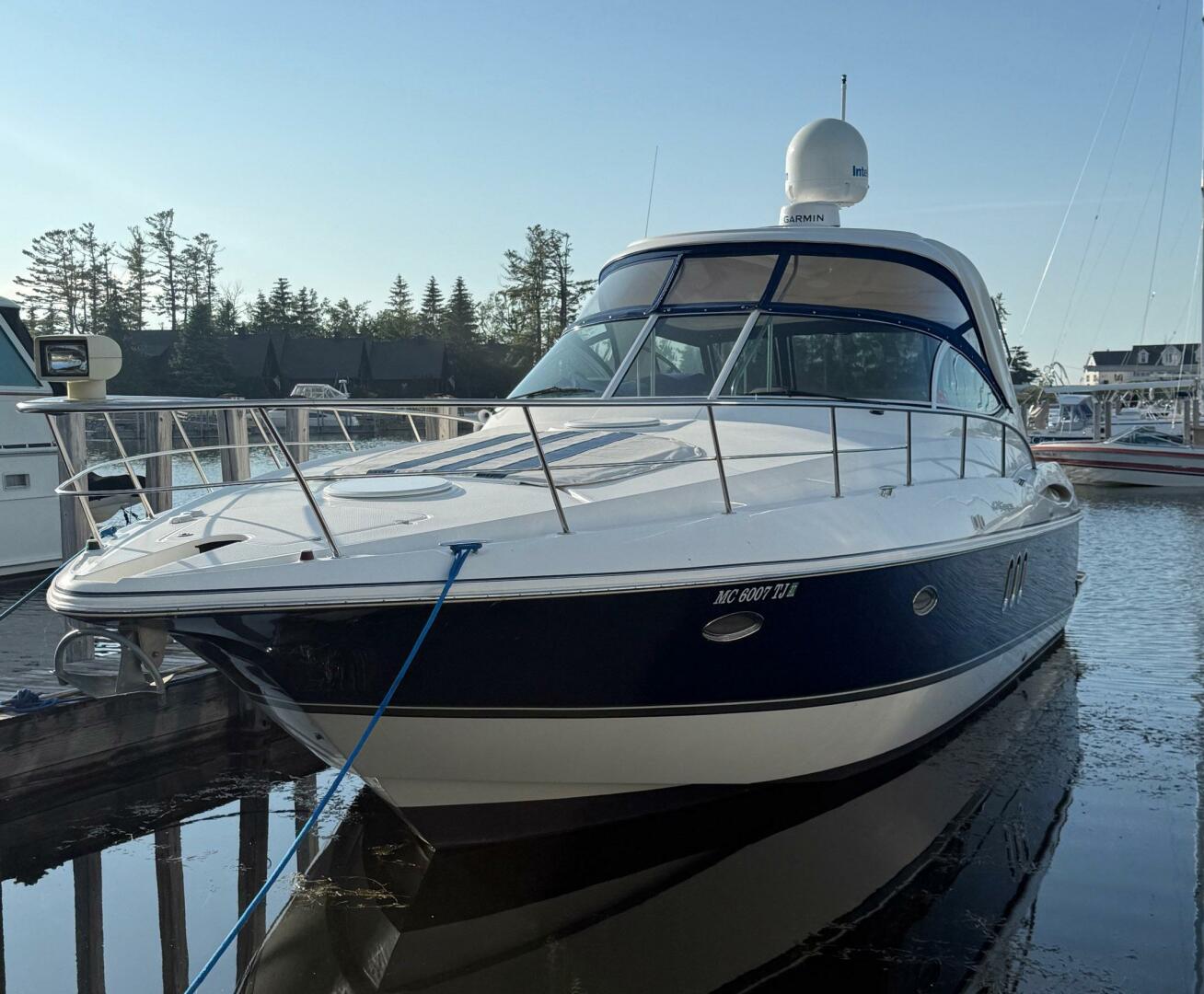 2006 Cruisers Yachts 420 Express - Image 1