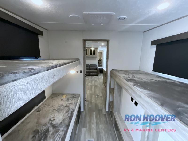 2024 COACHMEN 368TBH - Image 30