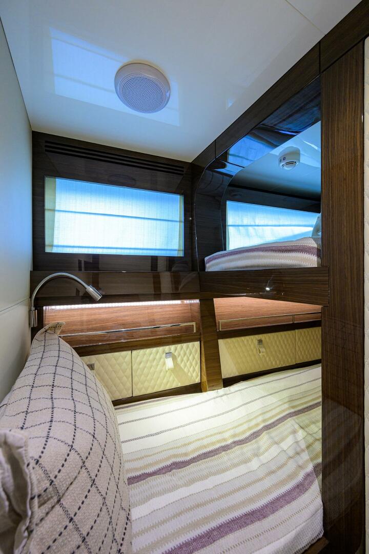 2023 Lazzara Yachts LSX 67 - Image 32