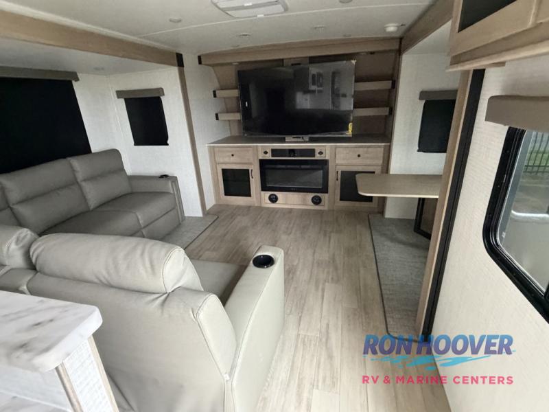 2026 PALOMINO SOLAIRE 3300FLS - Image 9