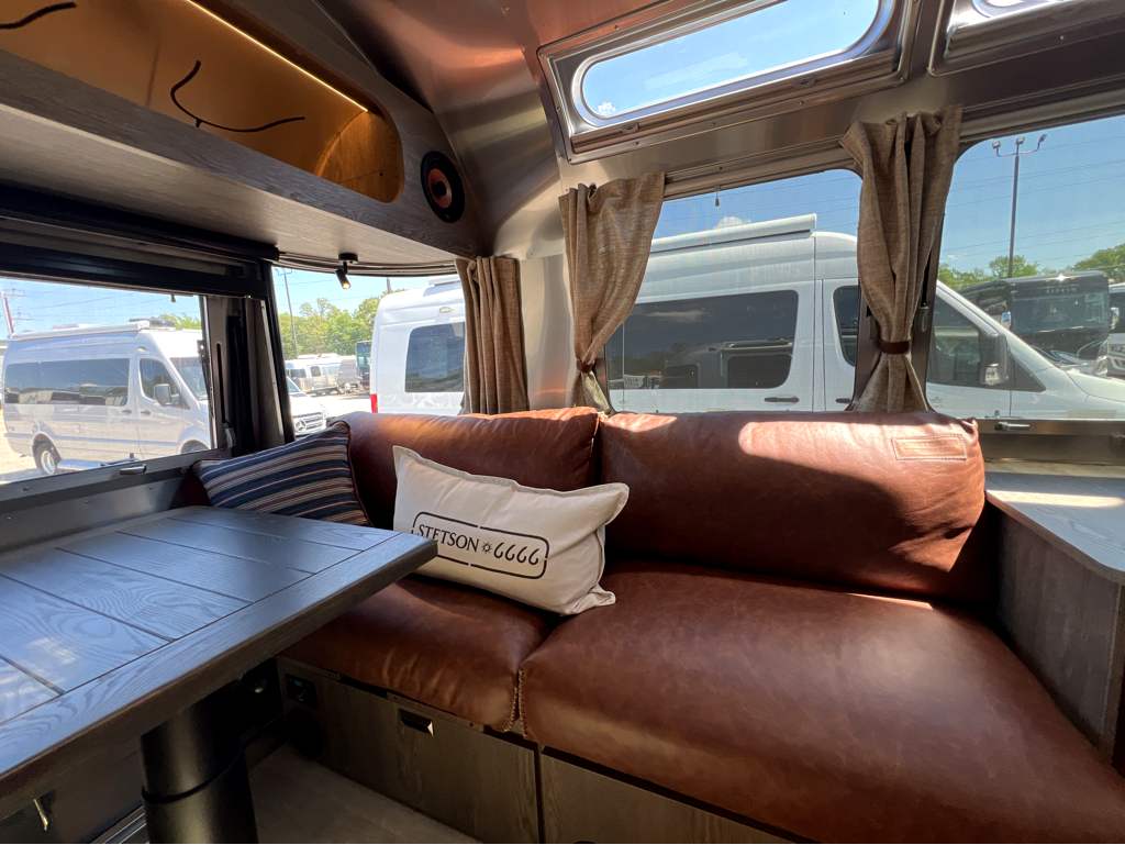 2026 AIRSTREAM STETSON + 6666 27FBT - Image 8