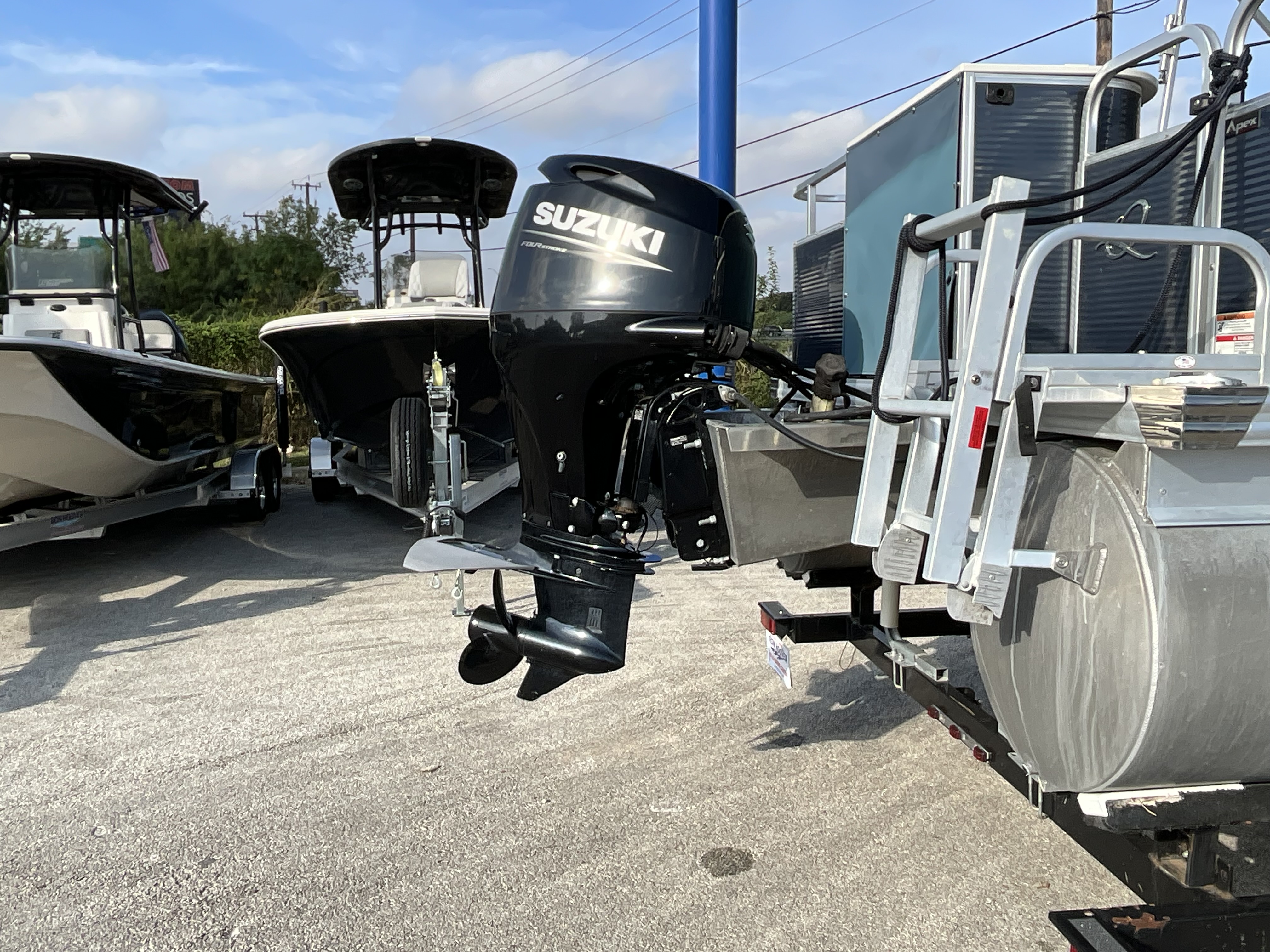 2021 APEX MARINE QWEST 820 FAMILY FISH - Image 6