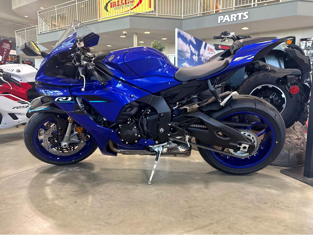 2026 Yamaha YZF-R1 - Image 1