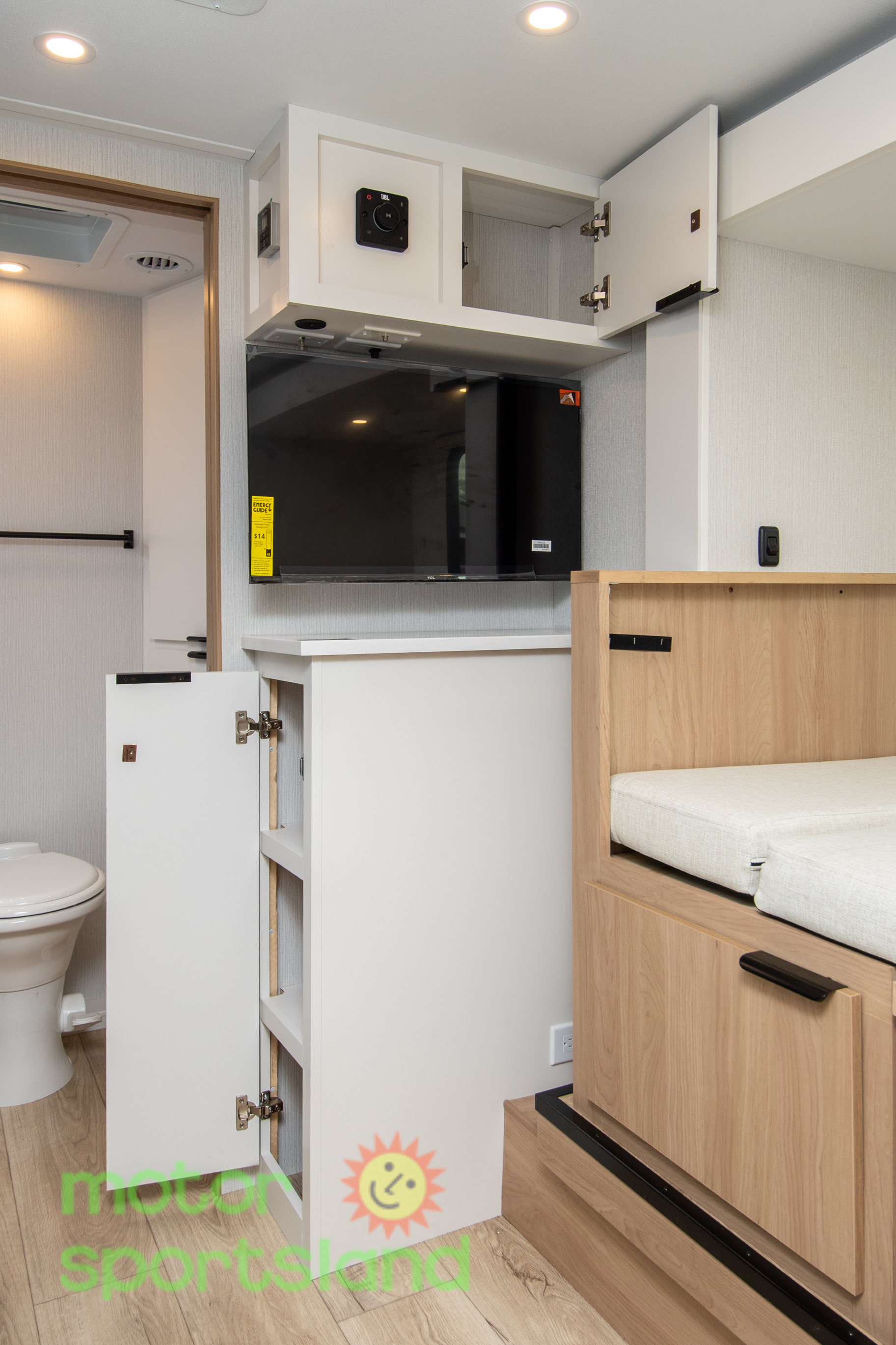 2026 Winnebago Micro Minnie 2108TB - Image 42