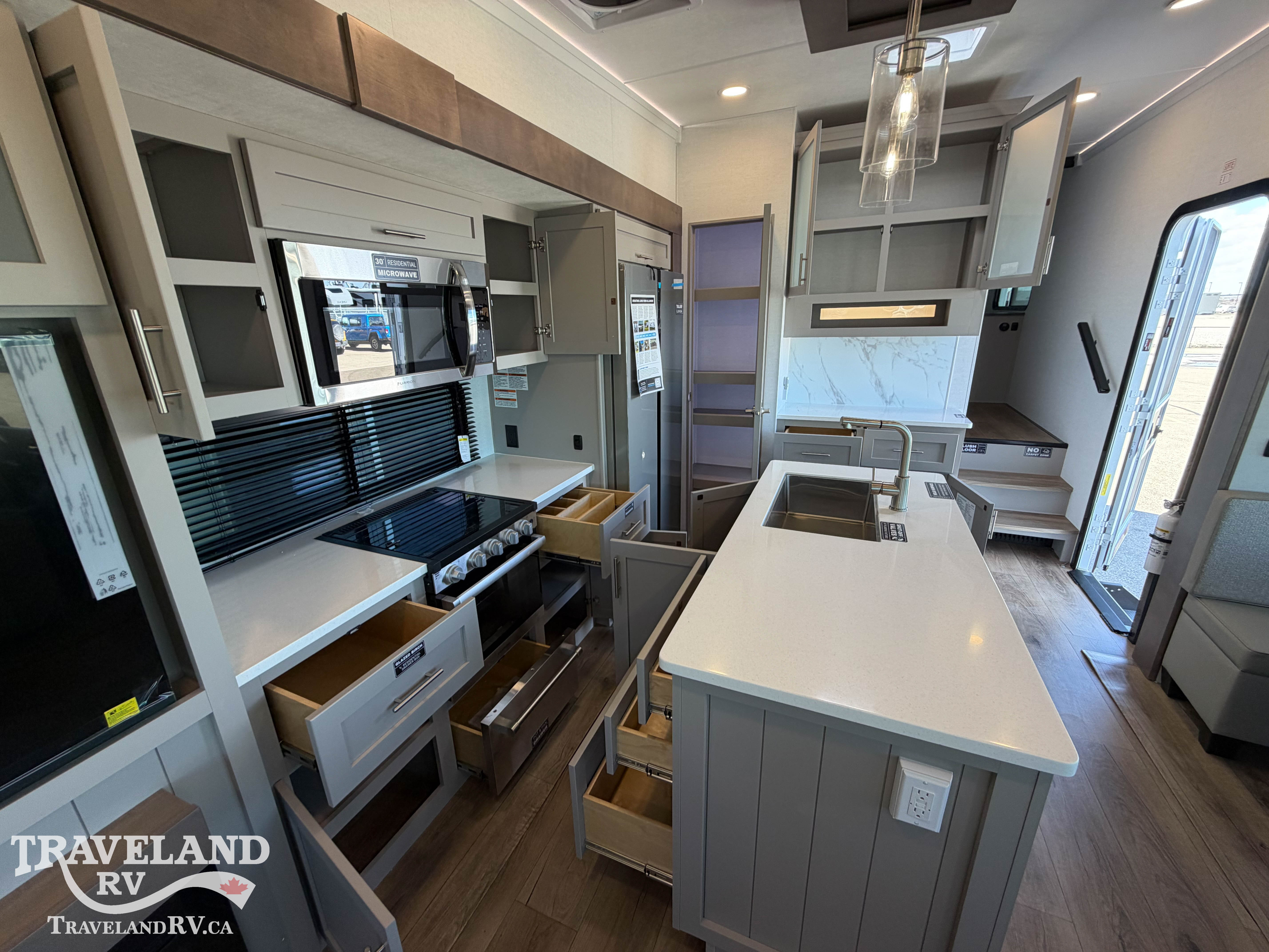 2026 Alliance RV Avenue 32RLS - Image 12