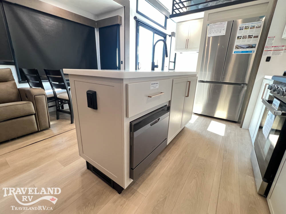 2027 Alliance RV Benchmark 42LFT - Image 27