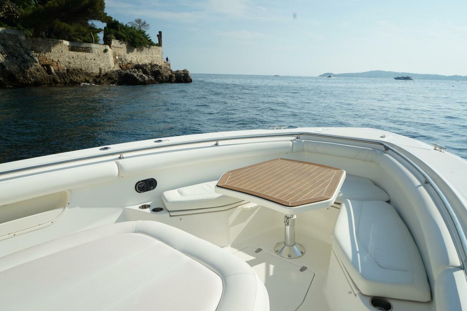 2012 Boston Whaler Whaler 370 Outrage - Image 7
