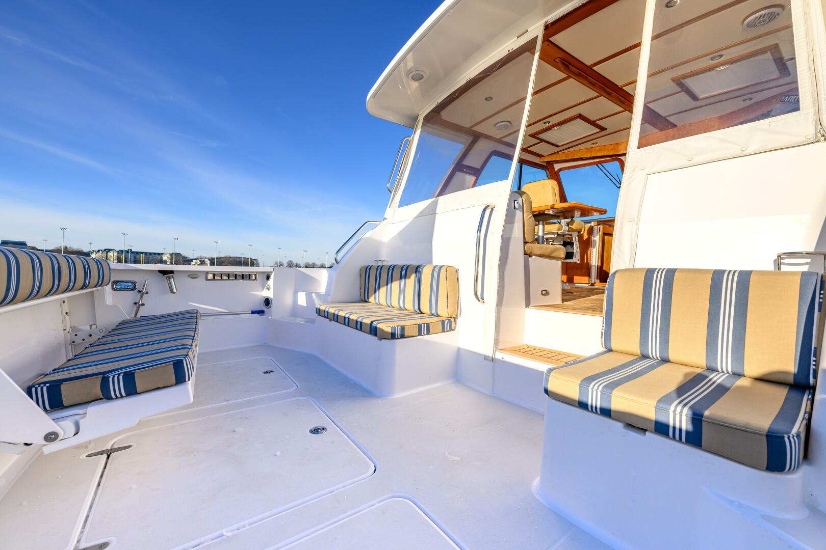 2009 Sabre 42 Hard Top Express - Image 21
