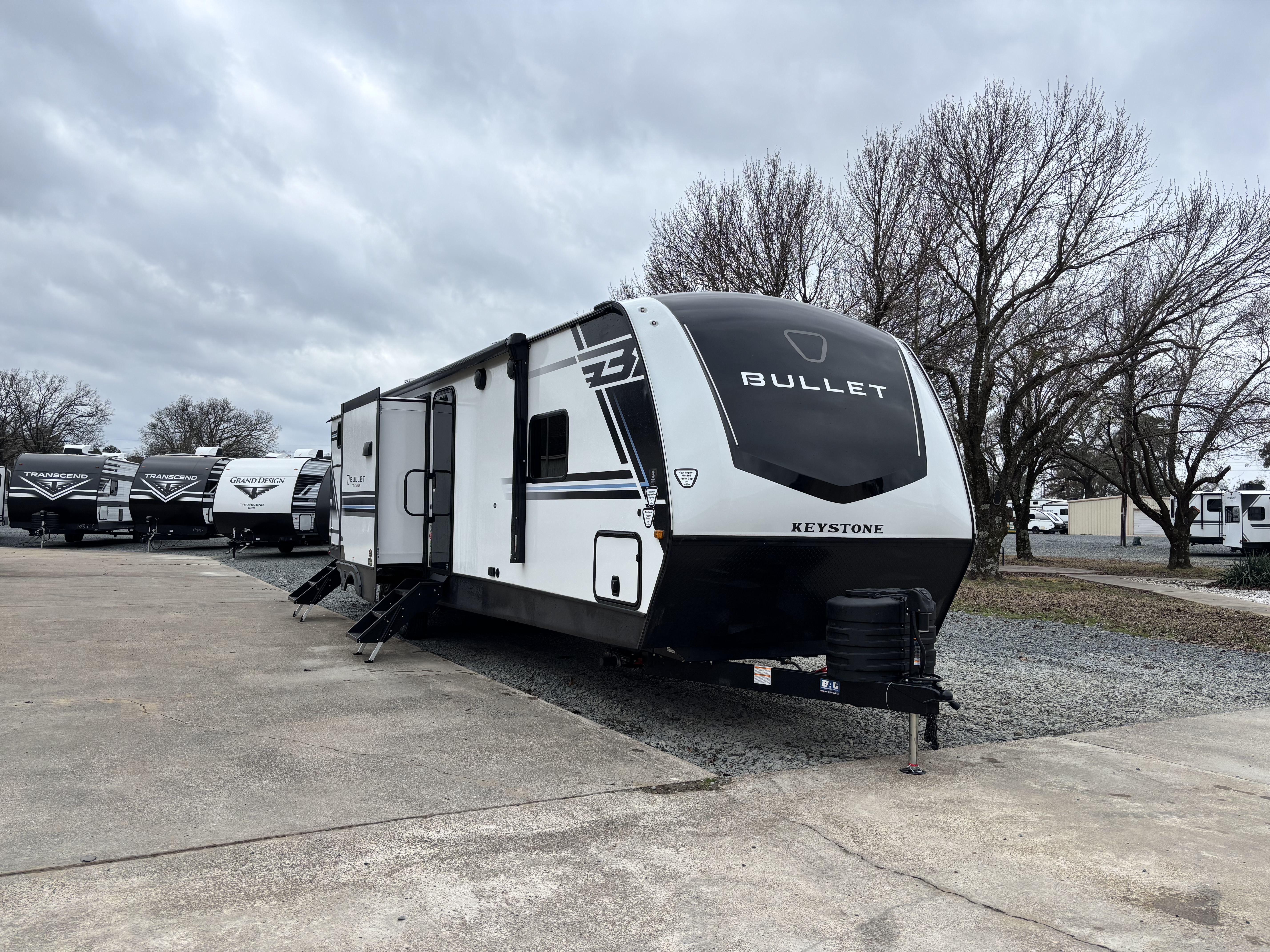 2026 Keystone Bullet Premium 330BKQ - Image 1
