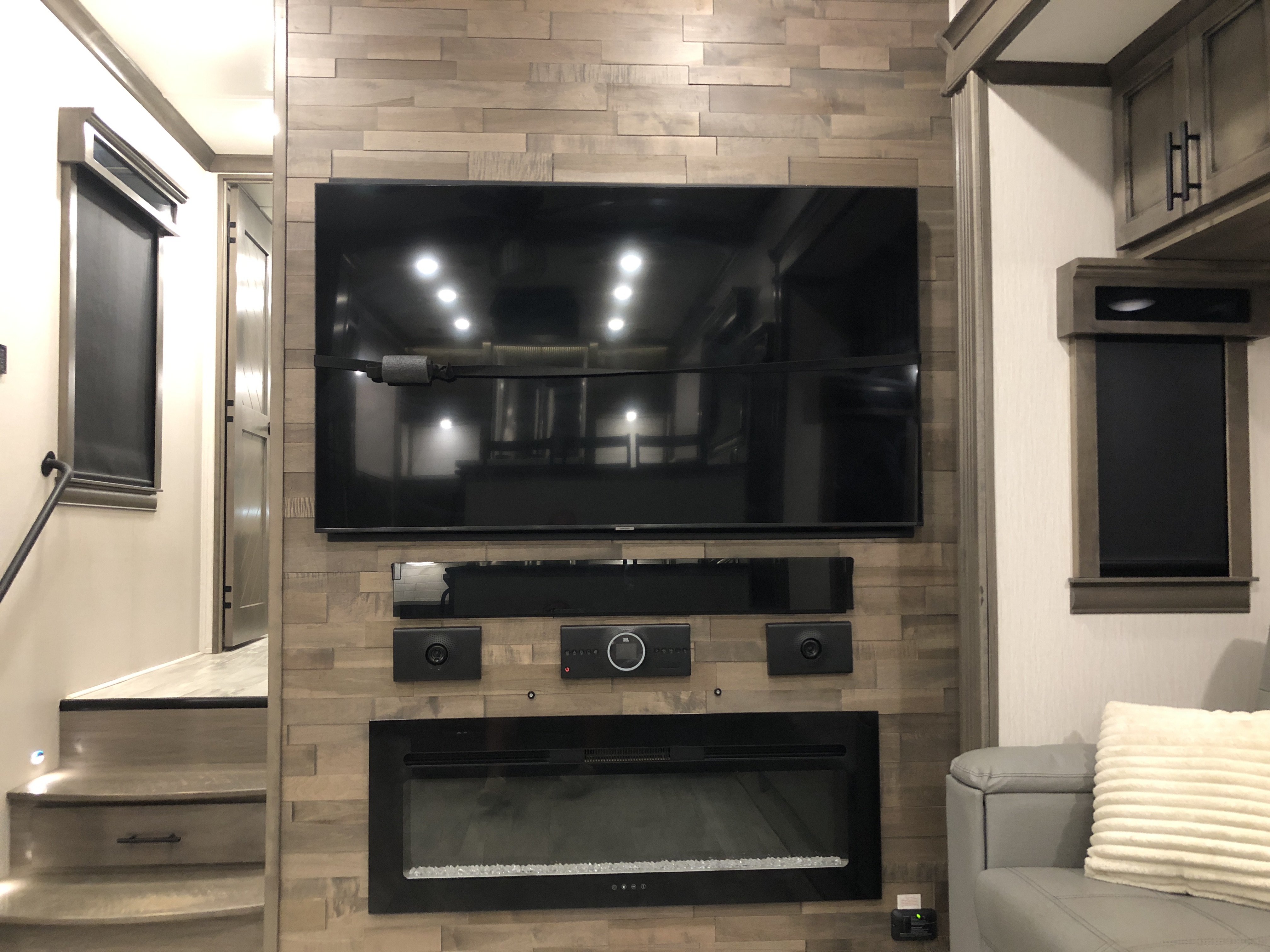 2022 Forest River RIVERSTONE 42FSKG - Image 30