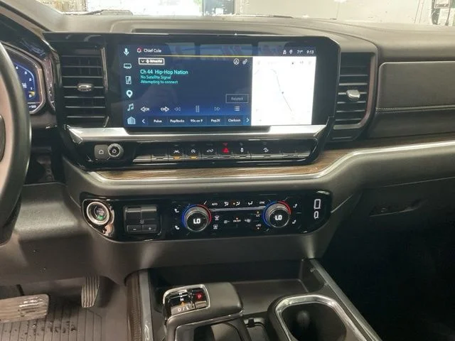 2024 Chevrolet Silverado 1500 Crew Cab LT Trail Boss 4WD - Image 17