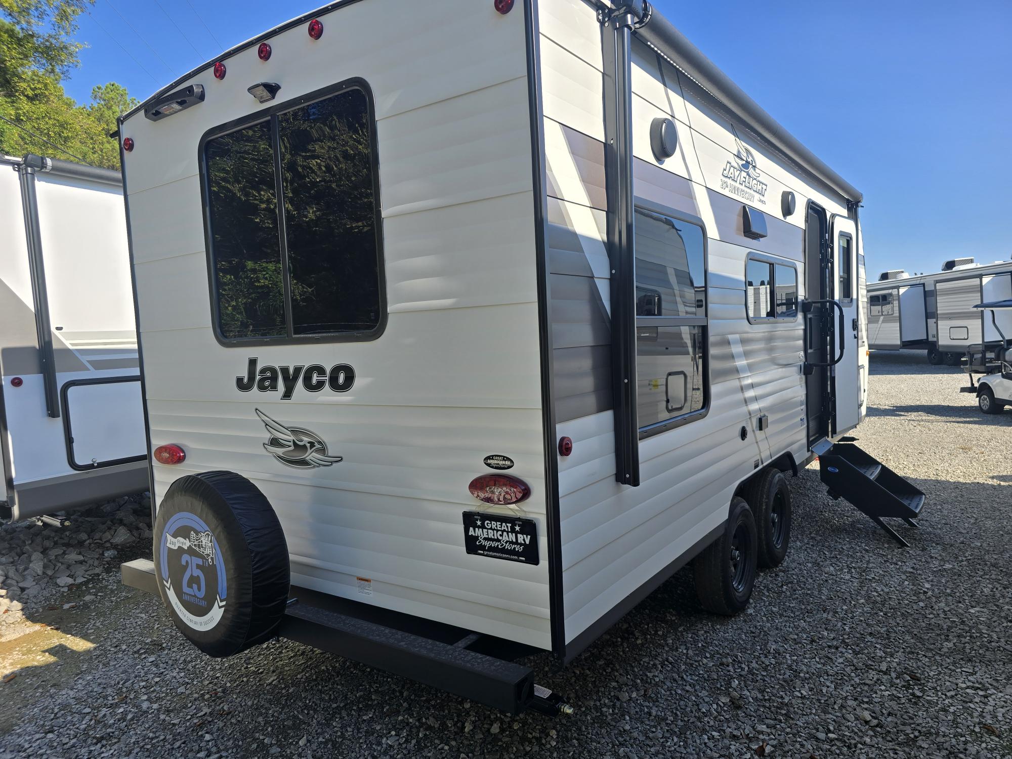 2027 Jayco Jay Flight SLX 210QB - Image 2