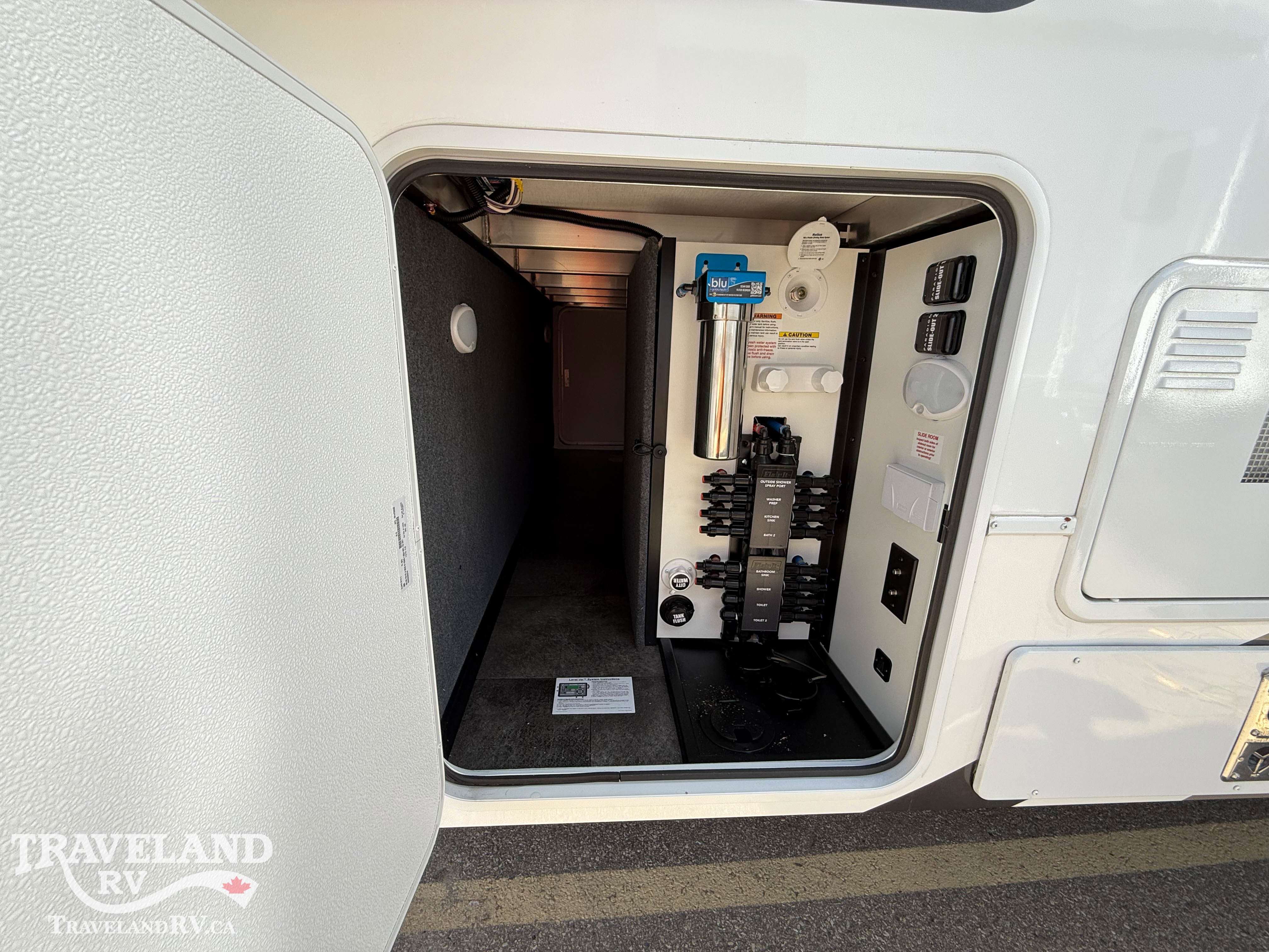 2026 Alliance RV Paradigm 385FL - Image 4
