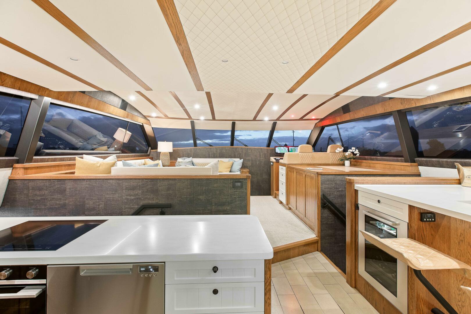 2021 Valder Yachts Power Cat - Image 8