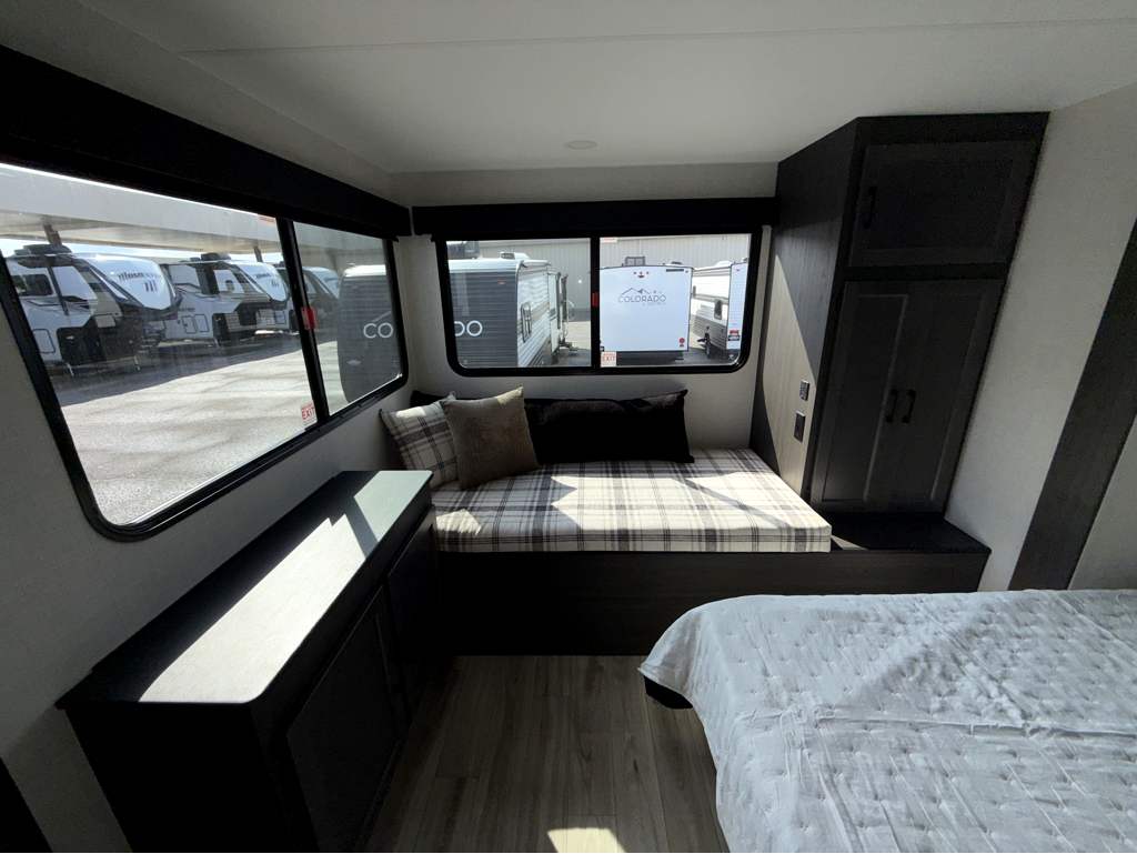 2026 VENTURE RV STRATUS 262VFK - Image 27