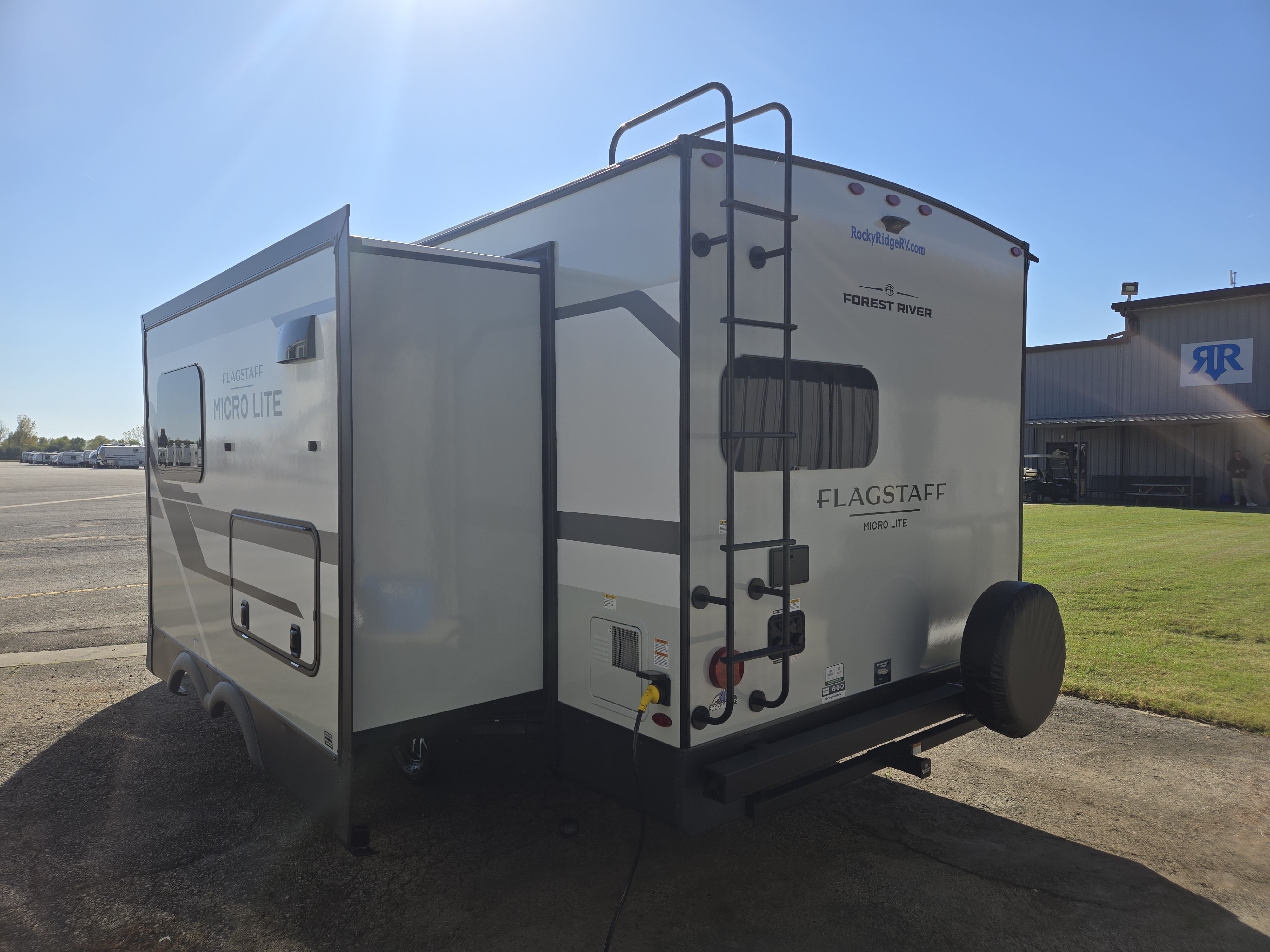 2026 Forest River Flagstaff Micro Lite 25FBD - Image 5
