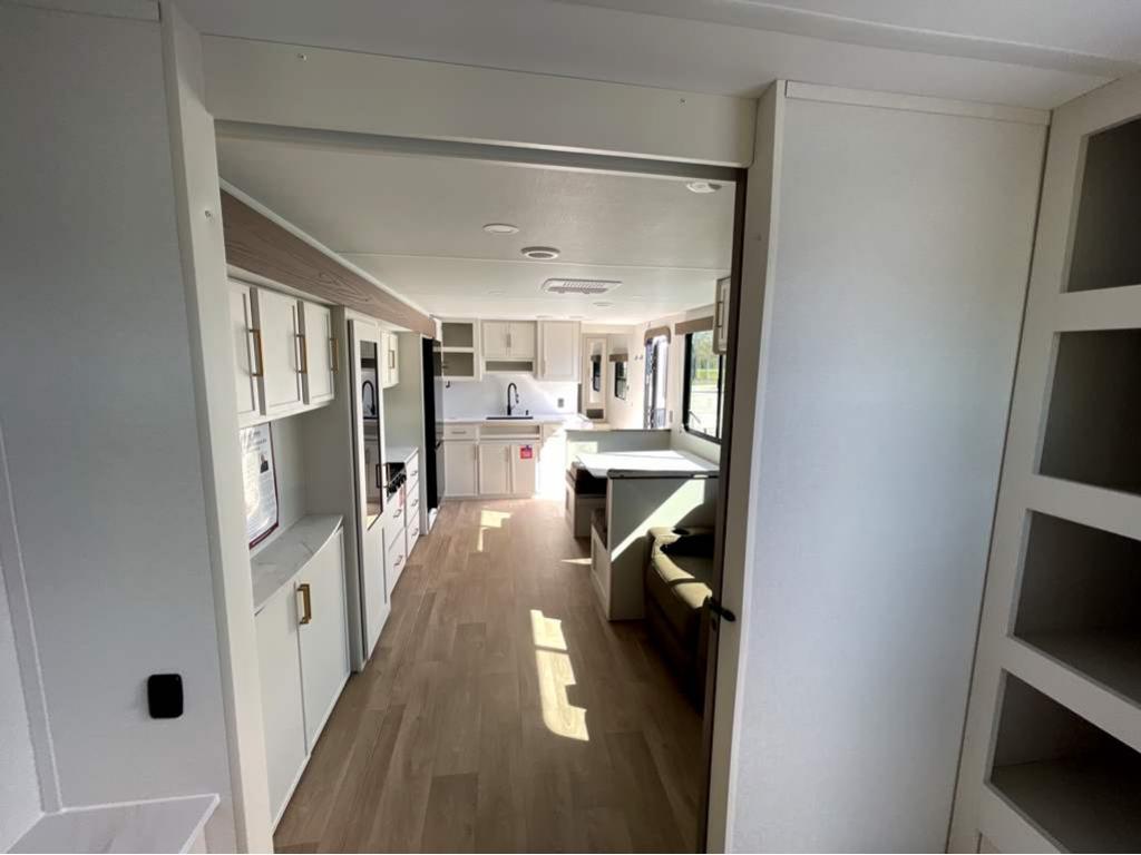 2026 GRAND DESIGN TRANSCEND 26RBX - Image 33