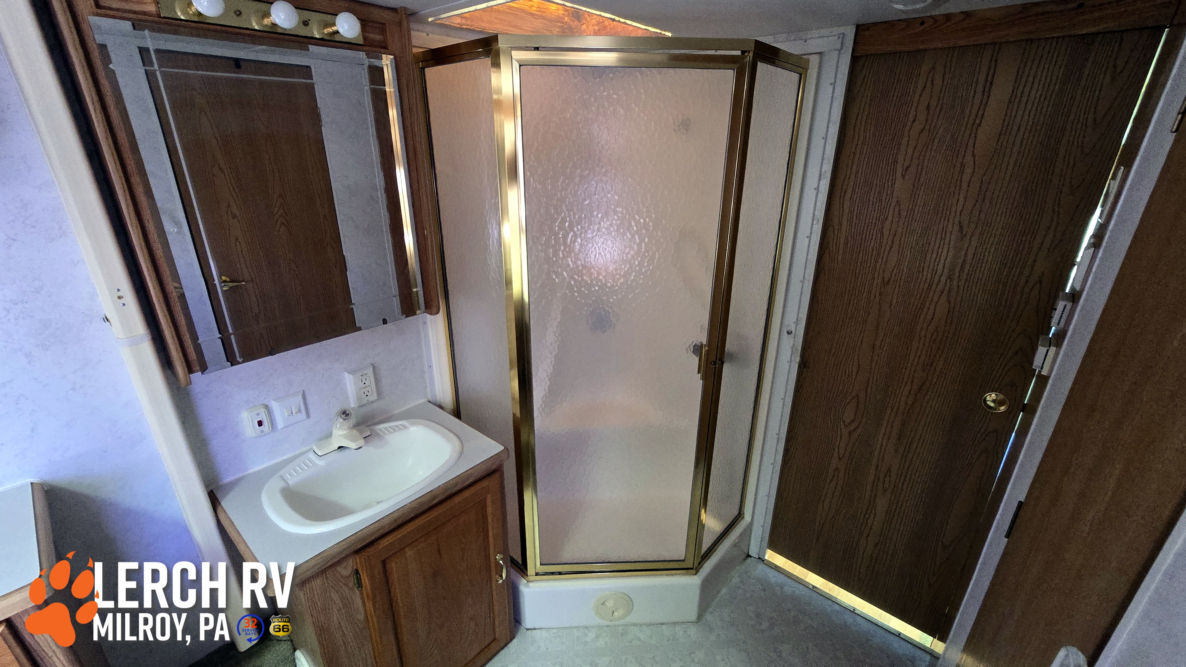 2002 FOREST RIVER CEDAR CREEK 30RLBS - Image 18