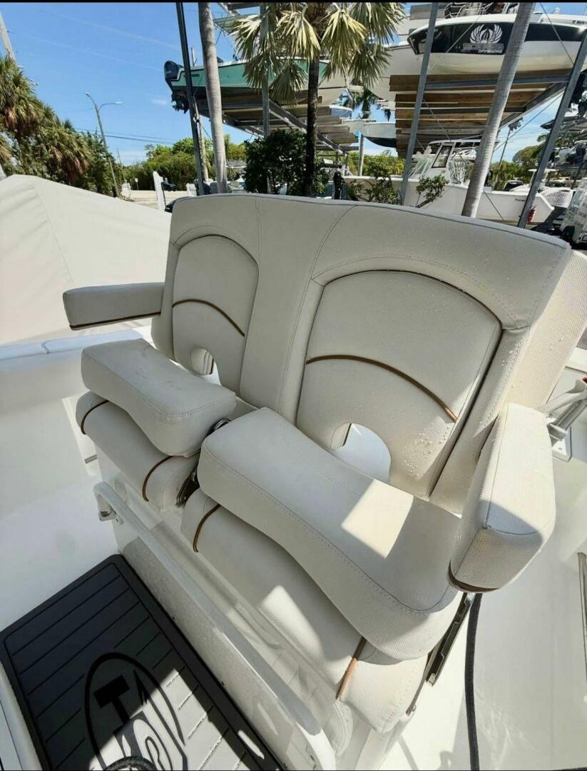 2021 Sea Hunt Ultra 234 - Image 8