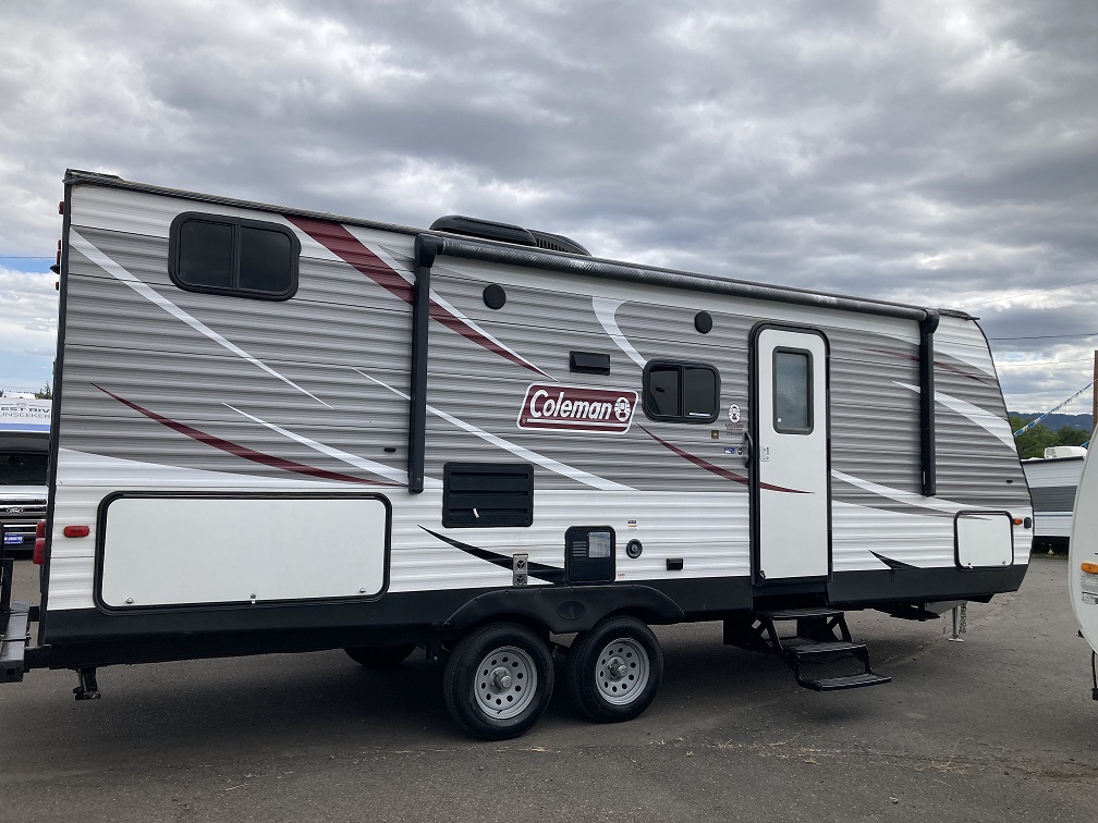 2018 Dutchmen Coleman Lantern 244BH - Image 5