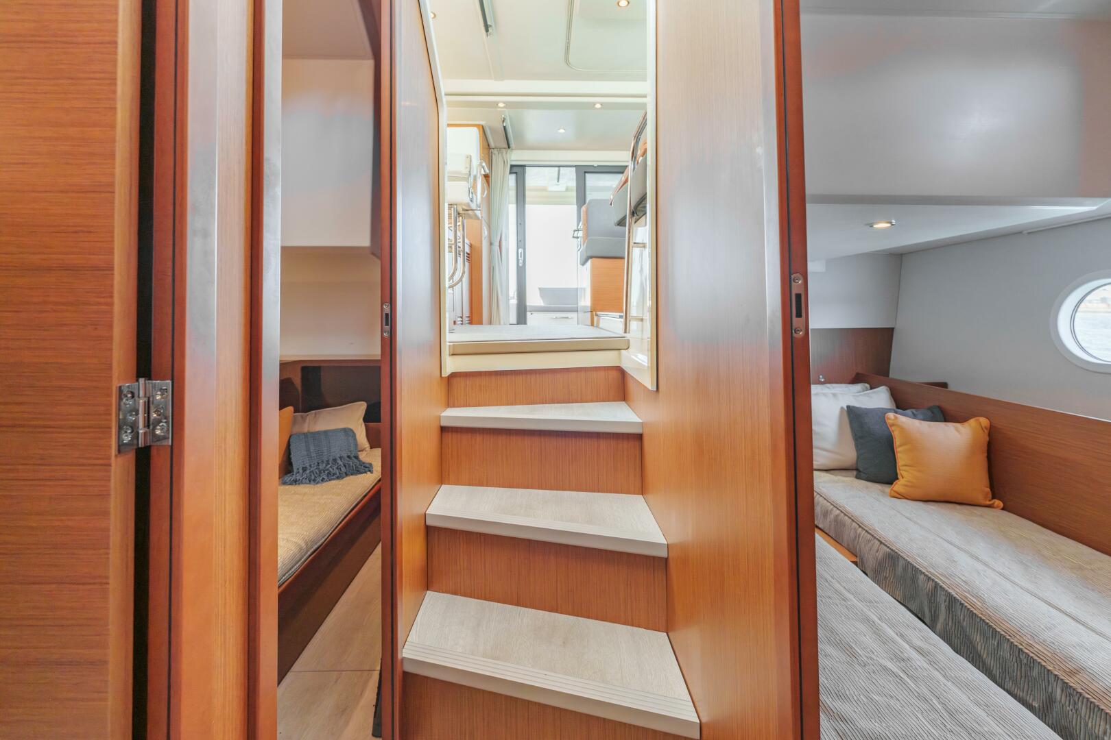 2025 Beneteau - Image 25