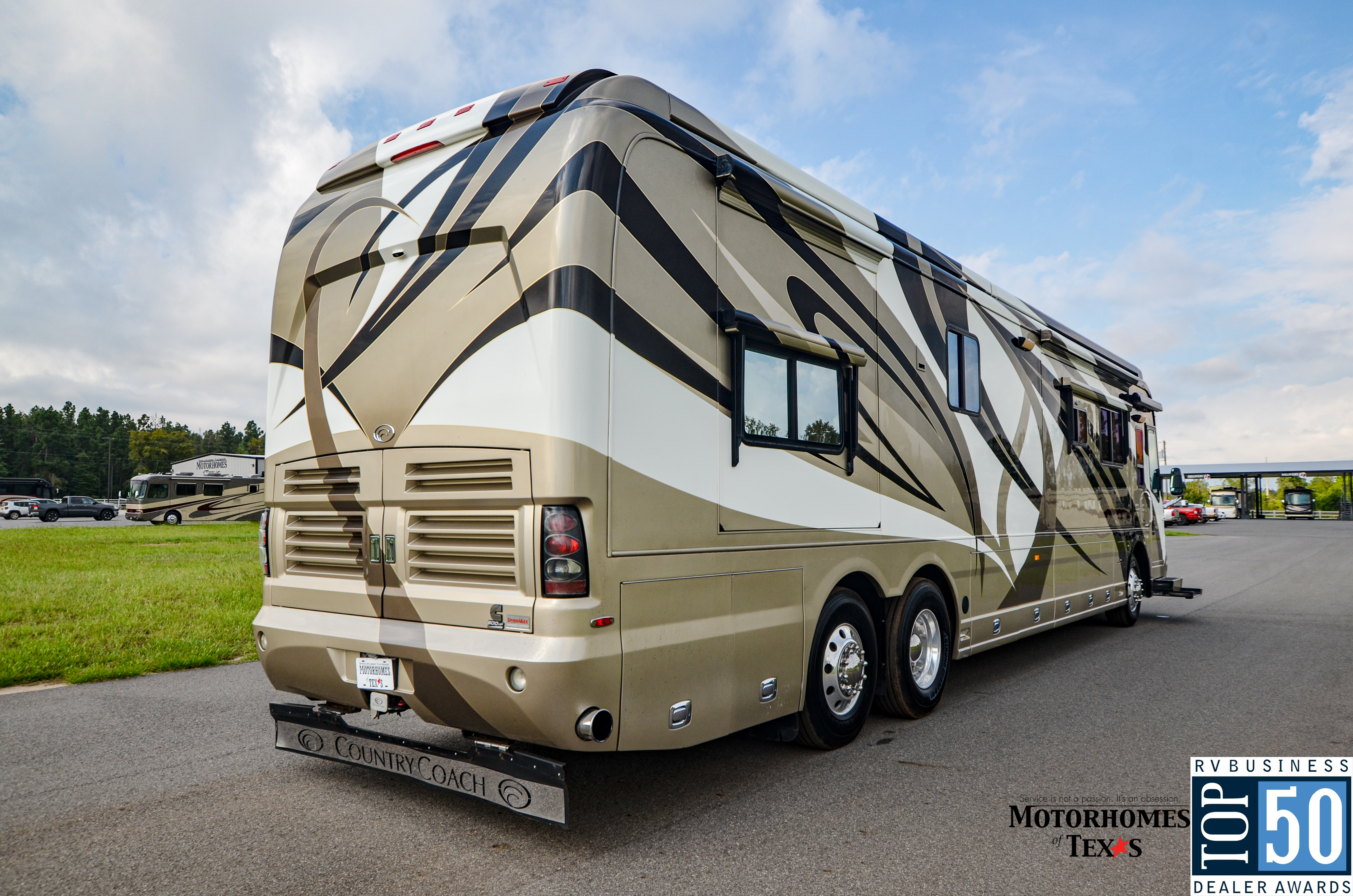2007 Country Coach Magna  - exterior 13
