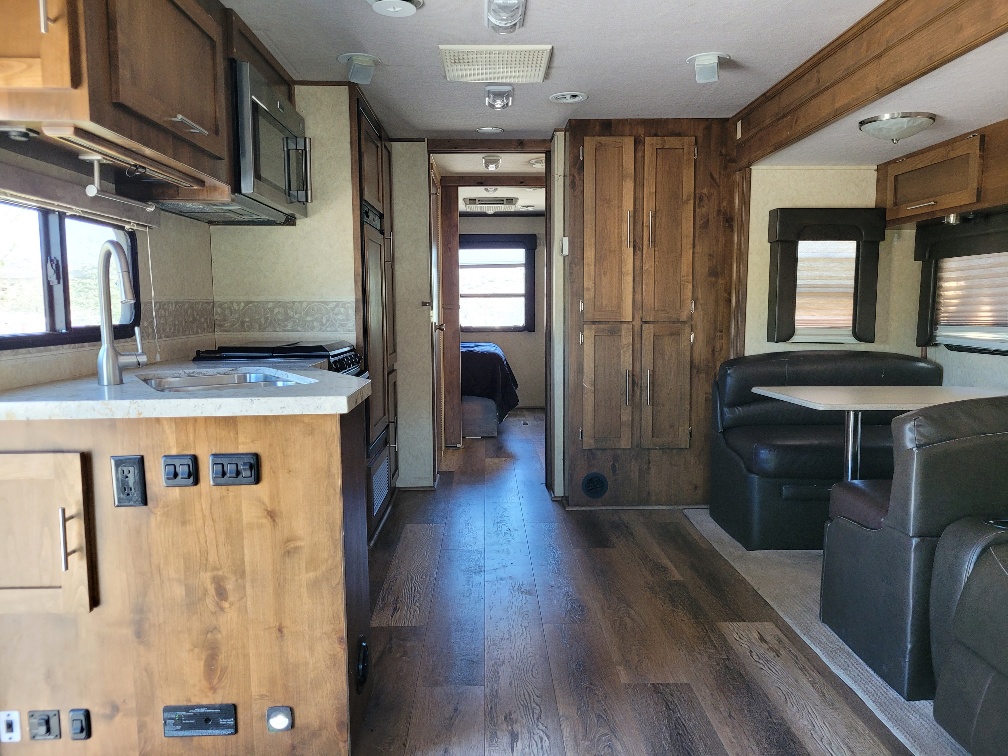 2006 Jayco Seneca HD 34 SS - Image 7