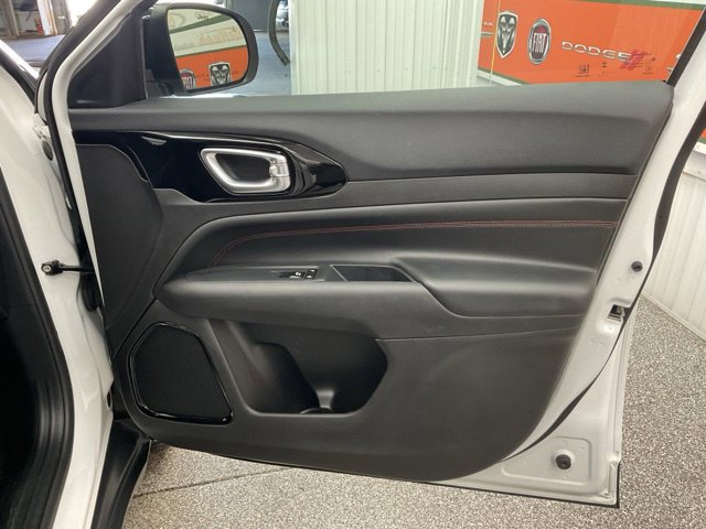 2025 Jeep Compass Trailhawk 4x4 - Image 24