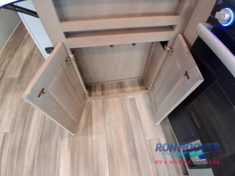 2023 GRAND DESIGN 296RDTS - Image 35