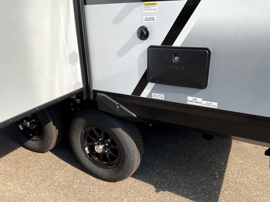 2027 JAYCO Jay Feather 18RBF - Image 21