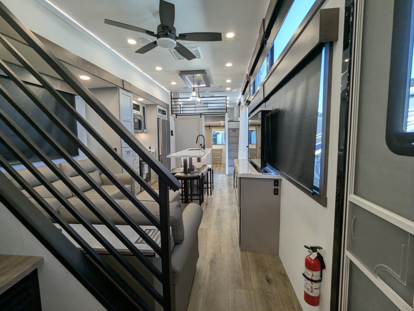 2026 Alliance RV Benchmark 44LFT - Image 47