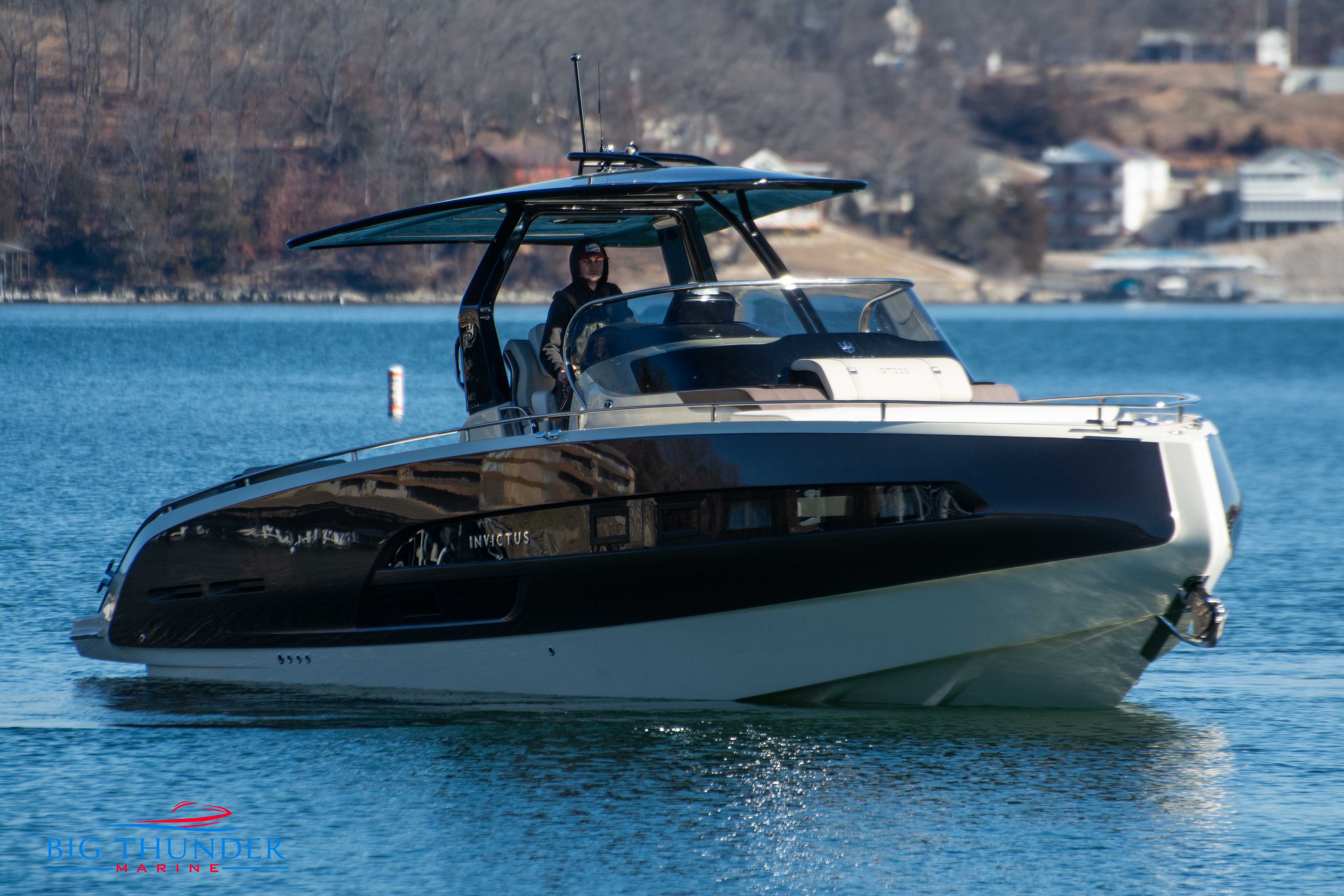 2024 Invictus GT320 - Image 5