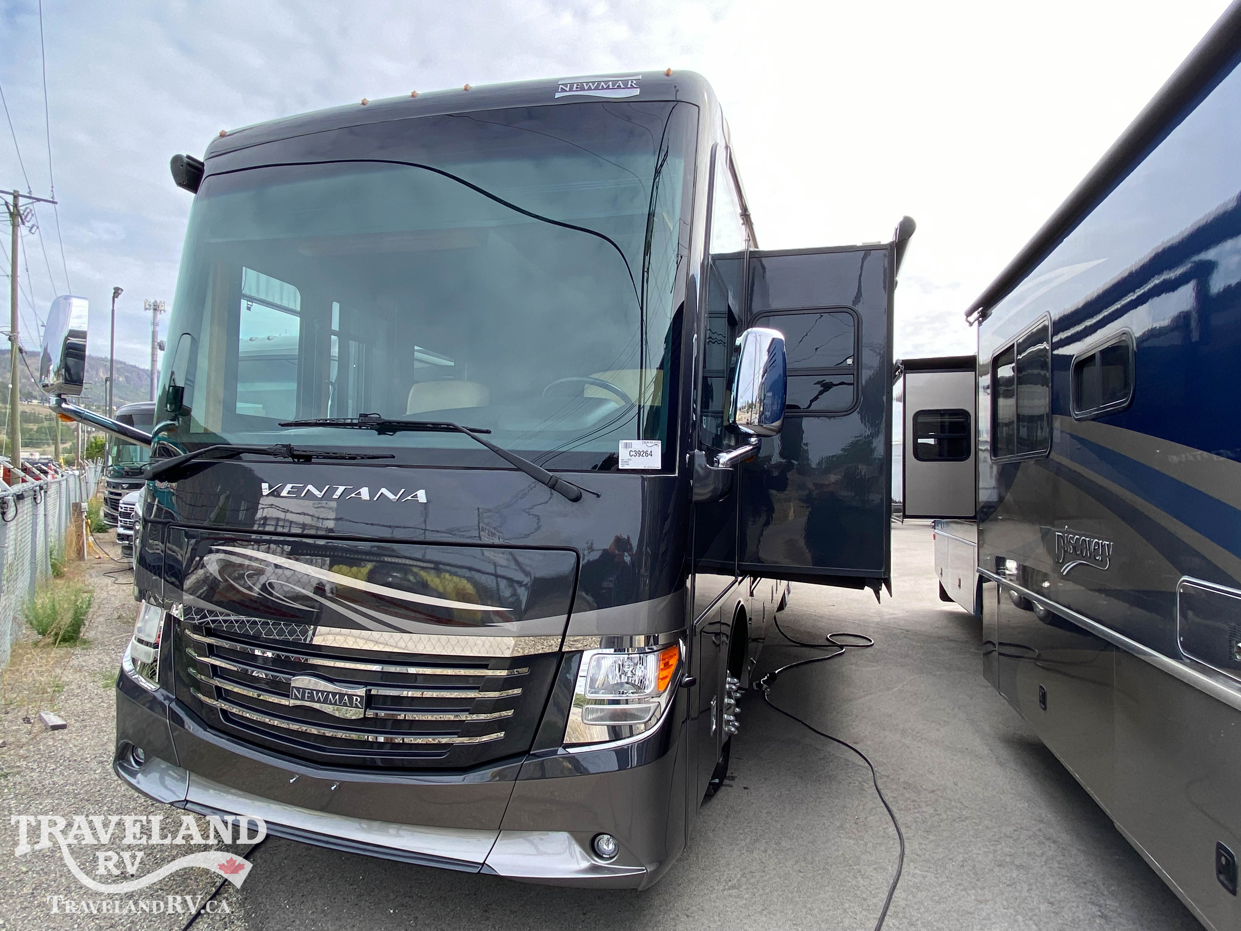 2018 Newmar Ventana 4037 - Image 4