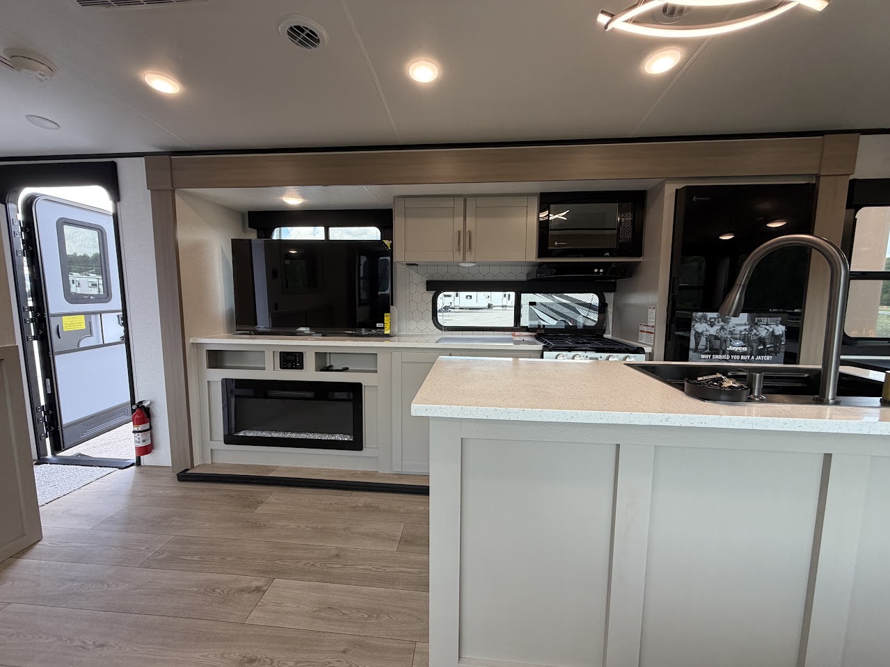 2027 JAYCO JAY FEATHER 27MK - Image 21