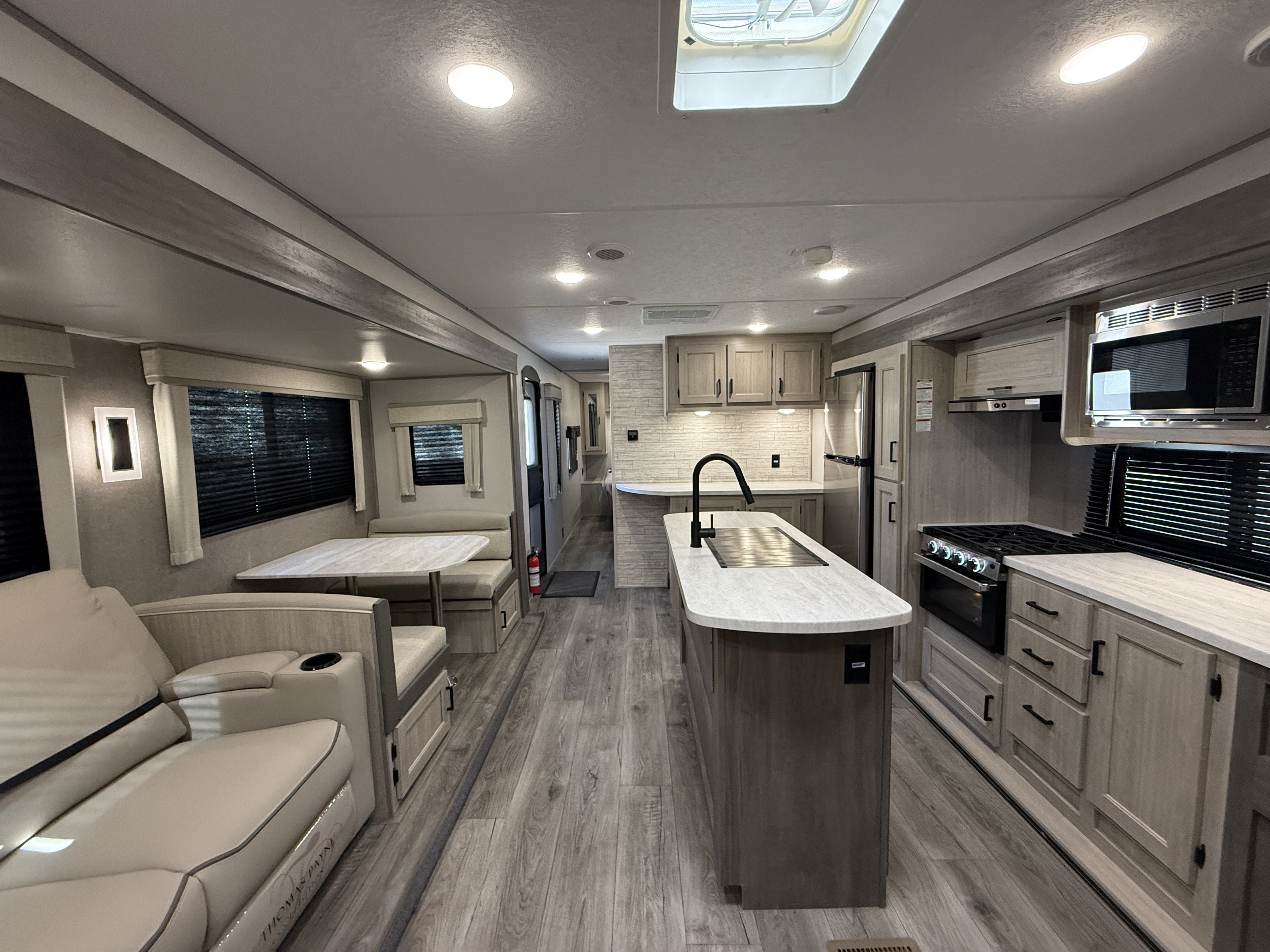 2024 Coachmen Catalina Legacy Edition 283FEDS - Image 14