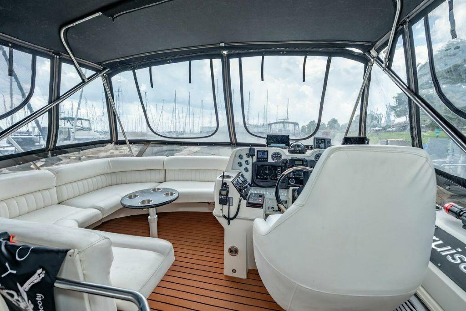 1991 Cruisers Yachts 3850 Aft Cabin - Image 31