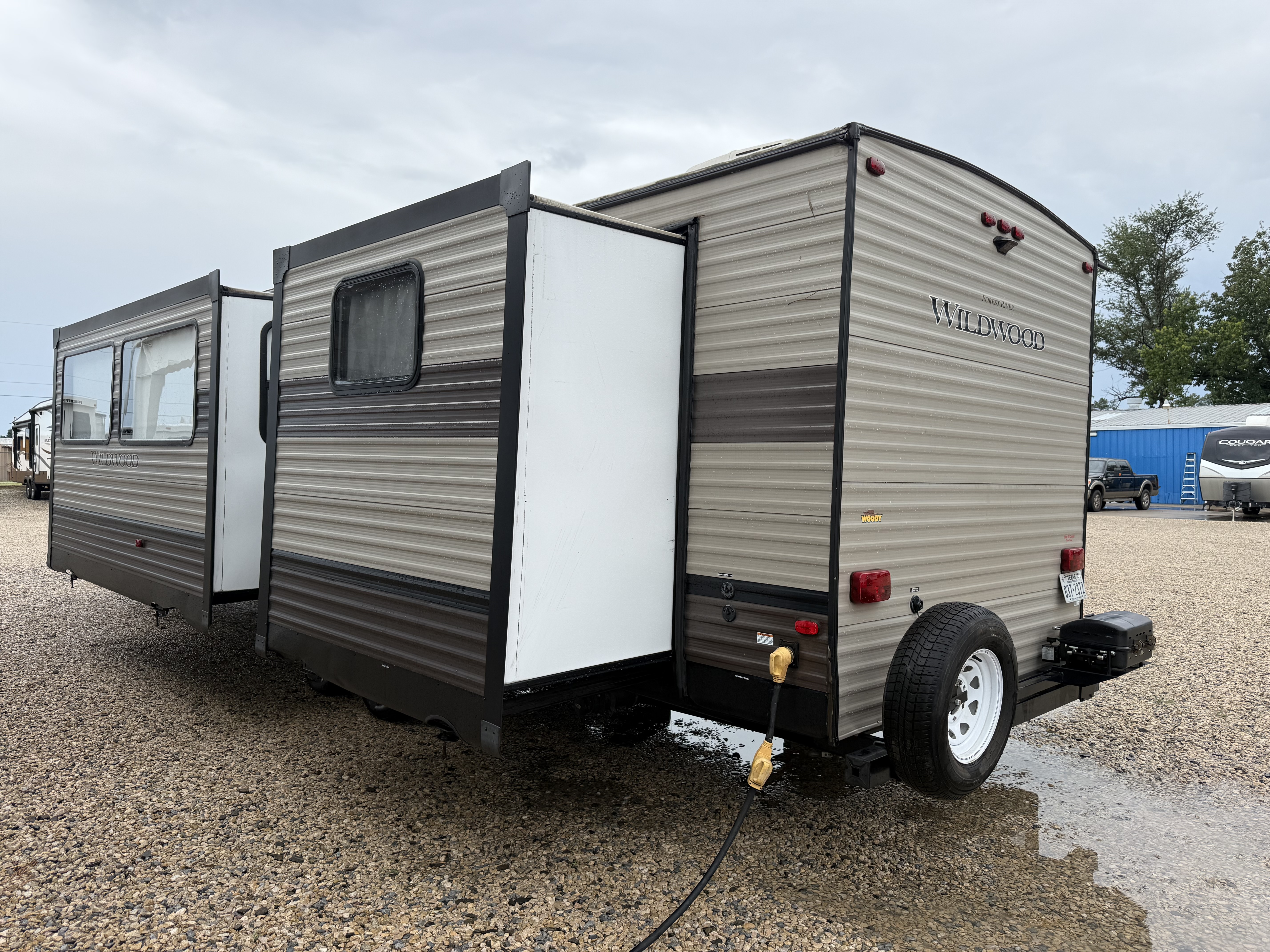 2019 Forest River Wildwood 31KQBTS - Image 5