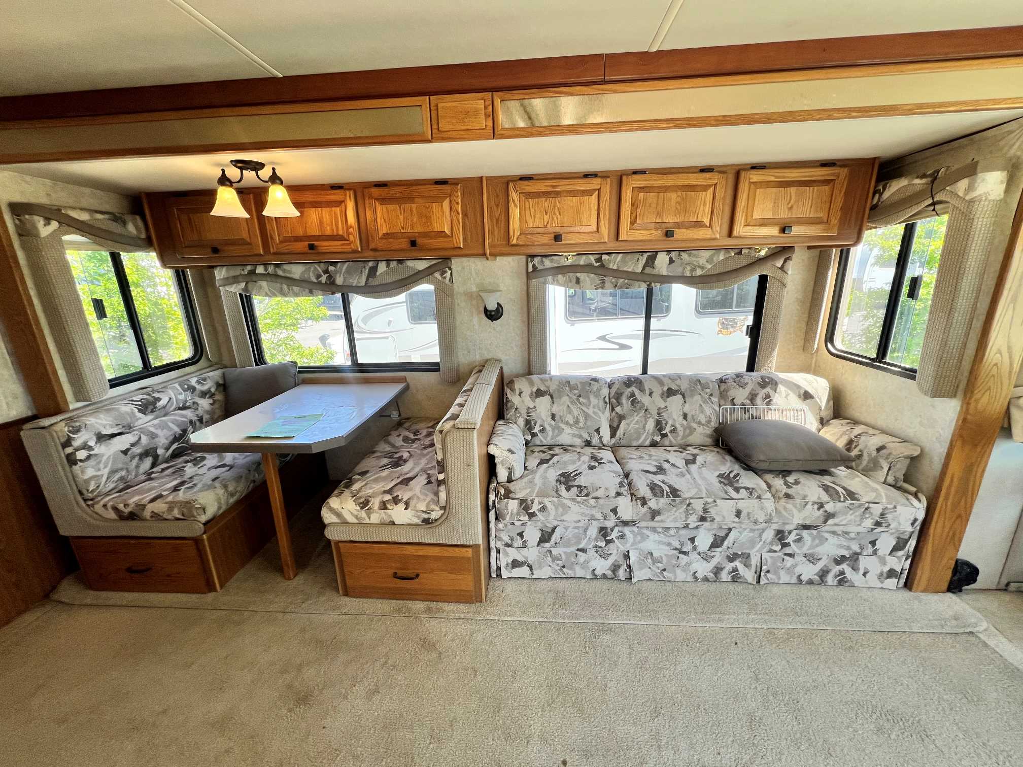 2005 Tiffin Allegro Bay 34XB - Image 12