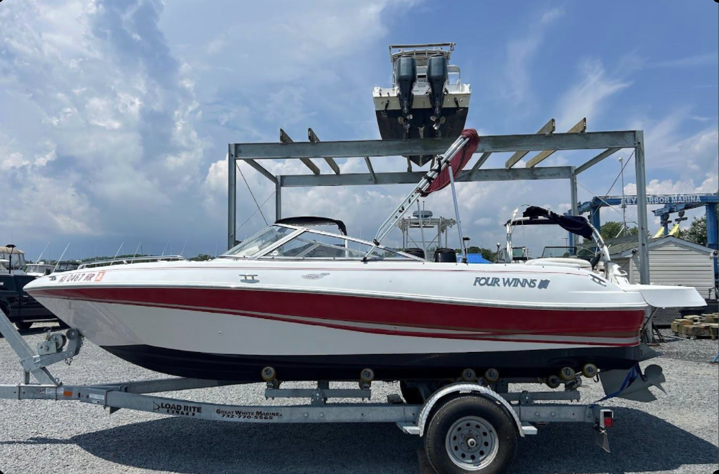 2004 Four Winns 200 Horizon - Image 1