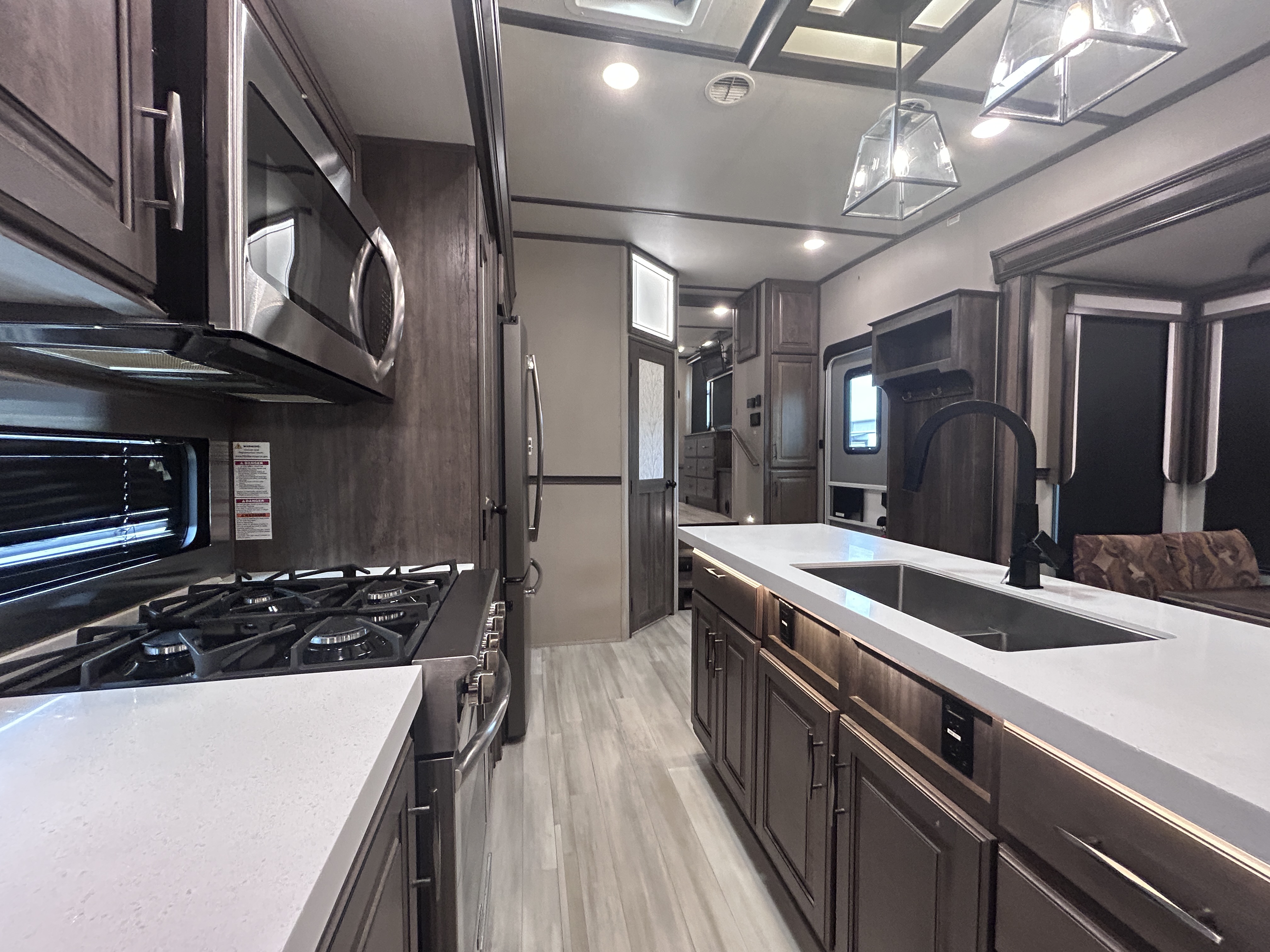 2021 Grand Design 373FB SOLITUDE - Image 11