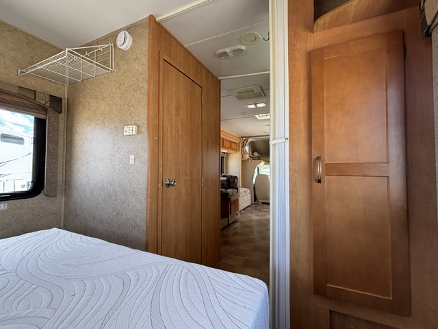 2010 SUNSEEKER 3100 - Image 29
