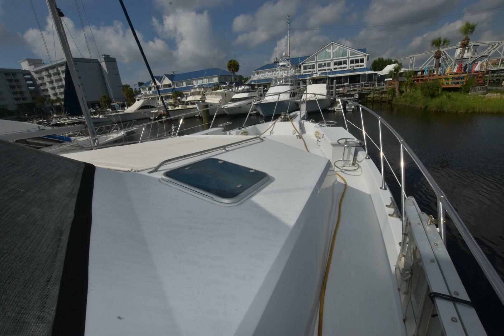 1998 Hatteras 74 Sportdeck - Image 2