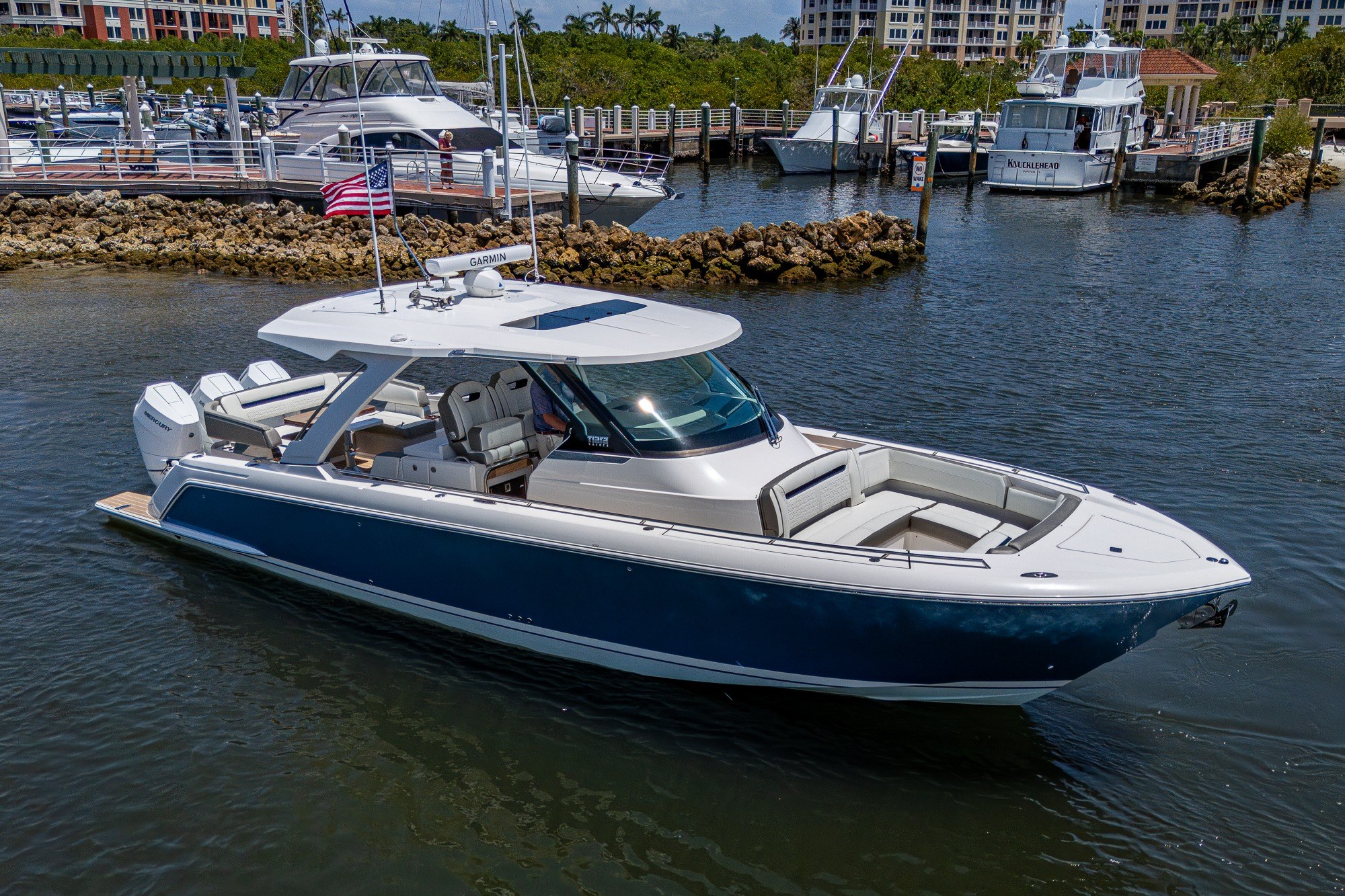 2024 Tiara Yachts 38 LS Base - Image 7
