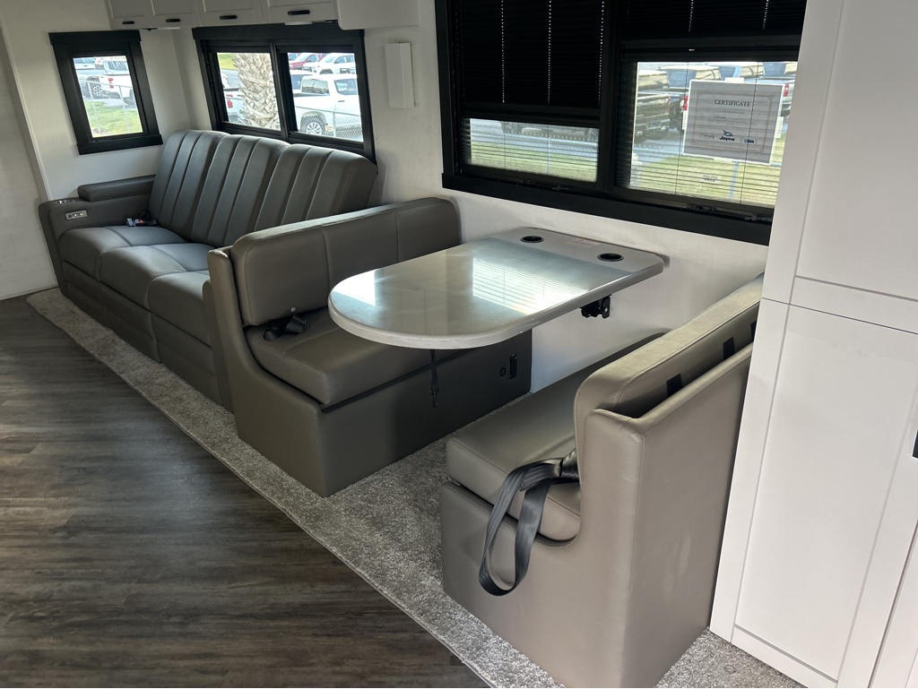2026 JAYCO SENECA 37K - Image 10