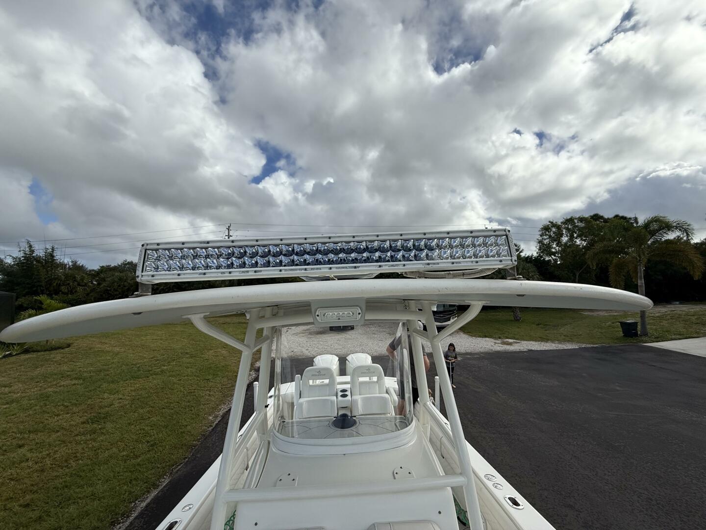 2017 Regulator 28 - Image 21