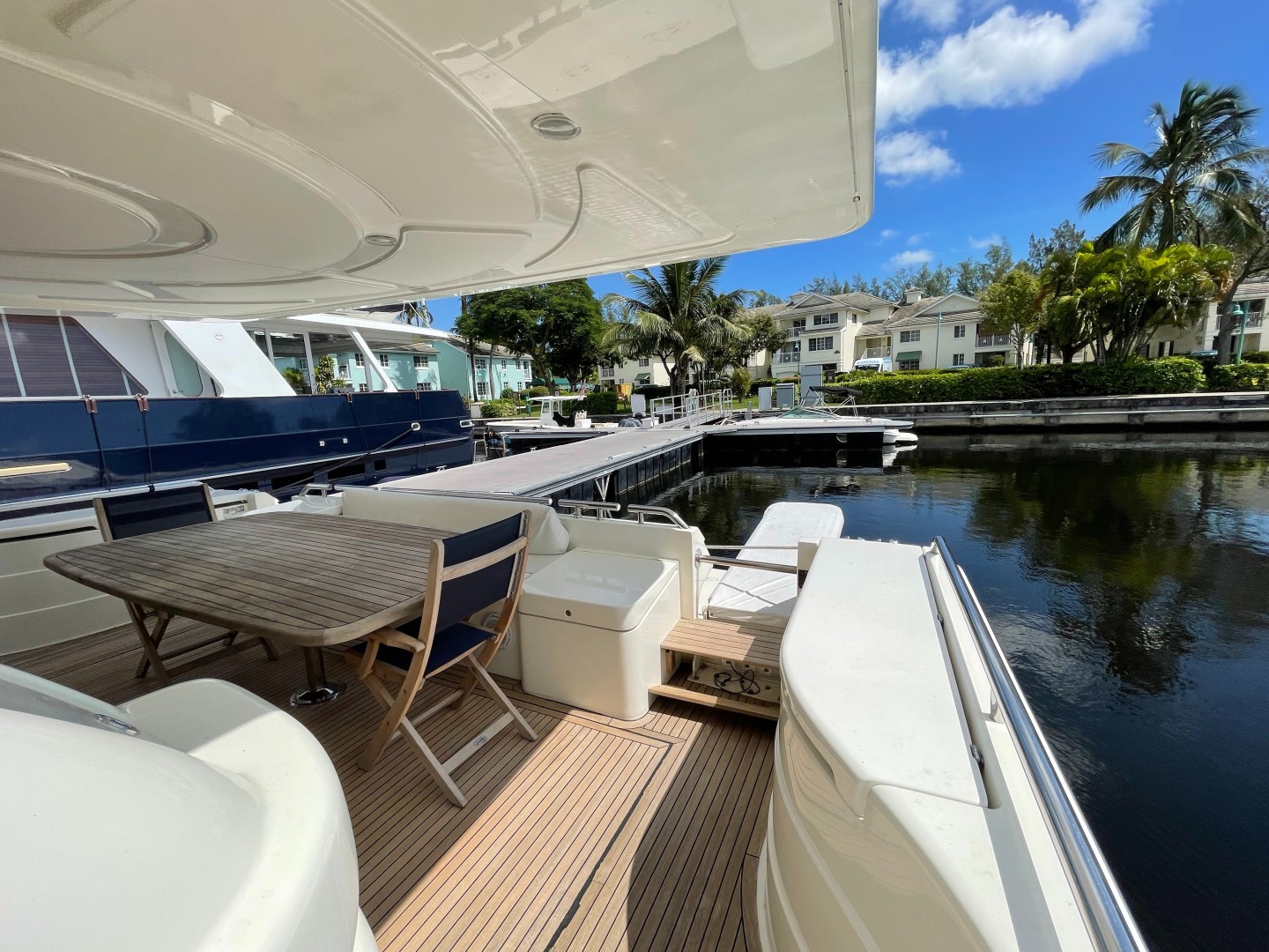 2001 Ferretti Yachts 680 - Image 8