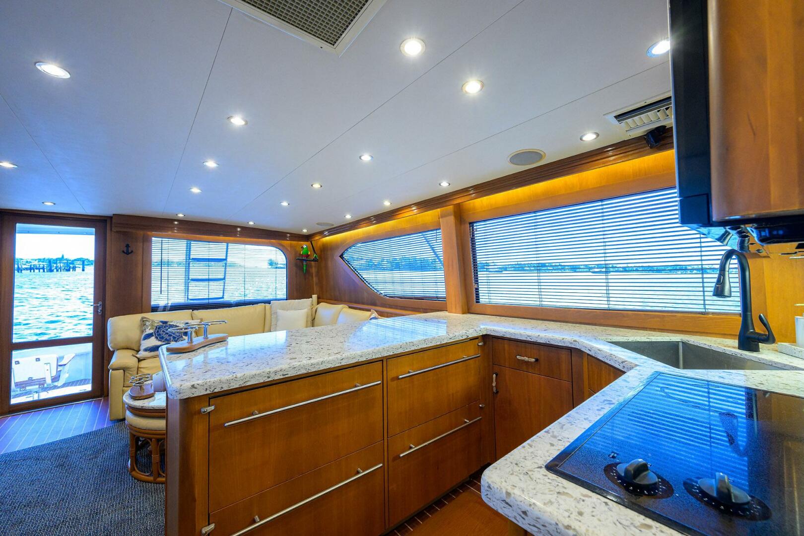 2001 Hatteras 43 Convertible Base - Image 17