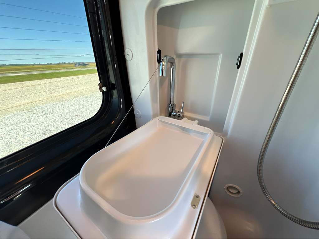 2026 THOR MOTOR COACH RIZE 18M - Image 17