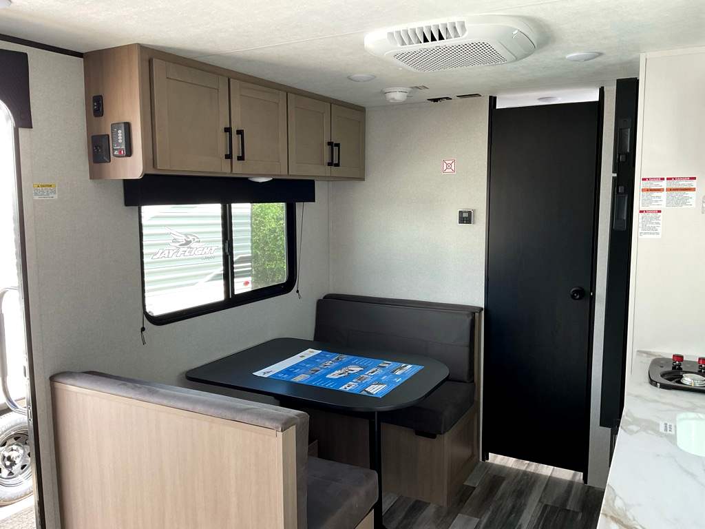 2026 JAYCO Jay Flight SLX 175 FQ - Image 8