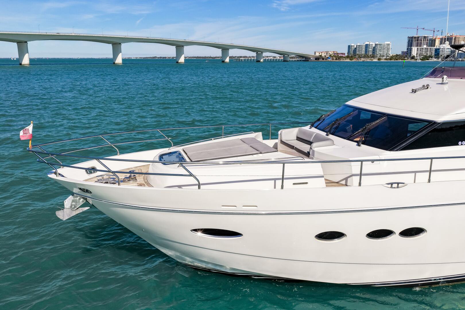 2014 Princess Y72 - Image 26